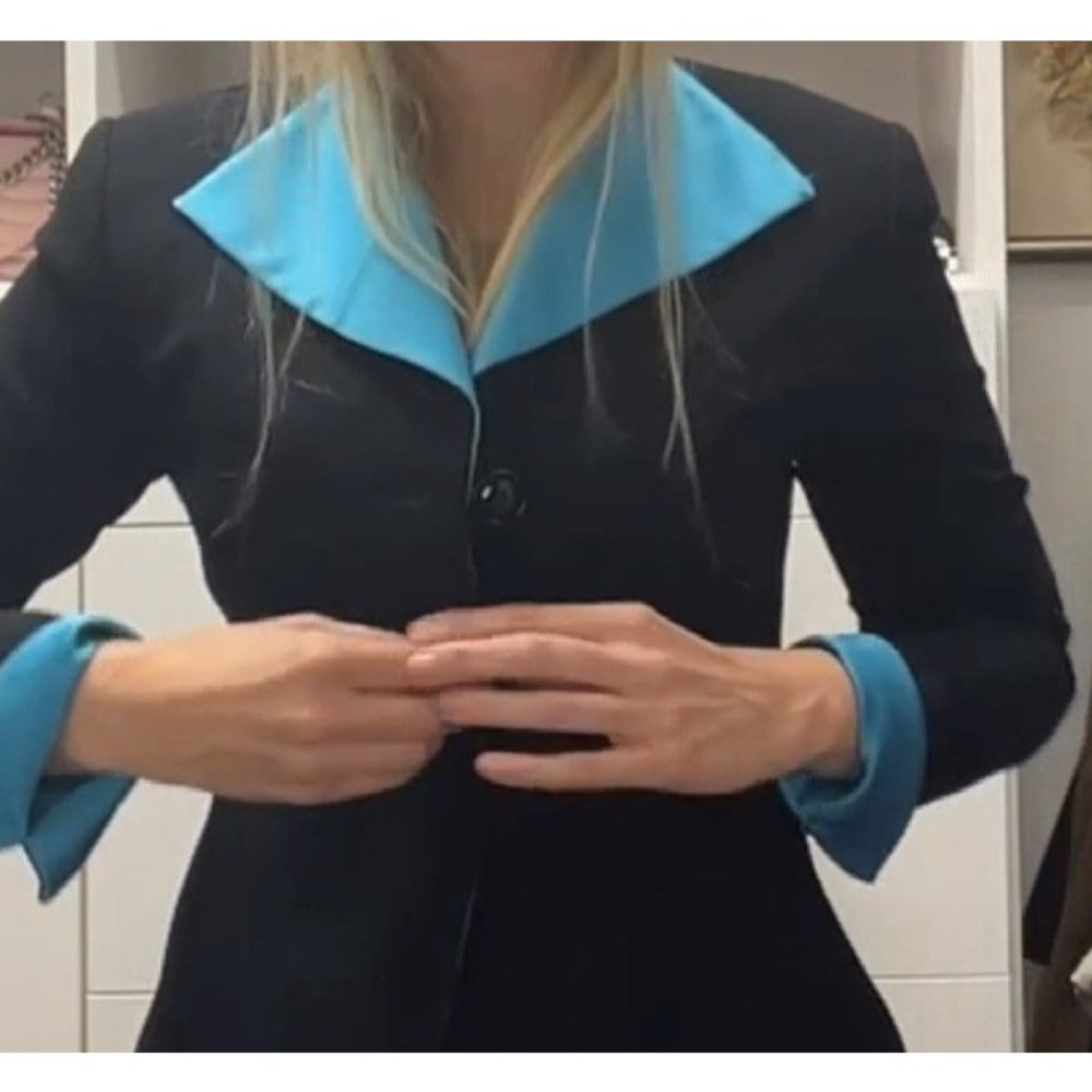 VINTAGE STUNNING CHRISTIAN DIOR BLACK & BLUE BLAZER SILK TRIM FRONT US SIZE 4P - Picture 2 of 11